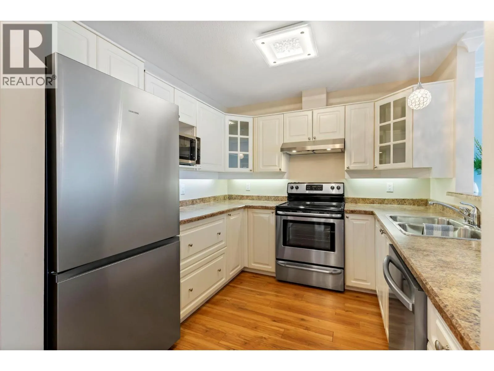 3283 Casorso Road Unit# 308