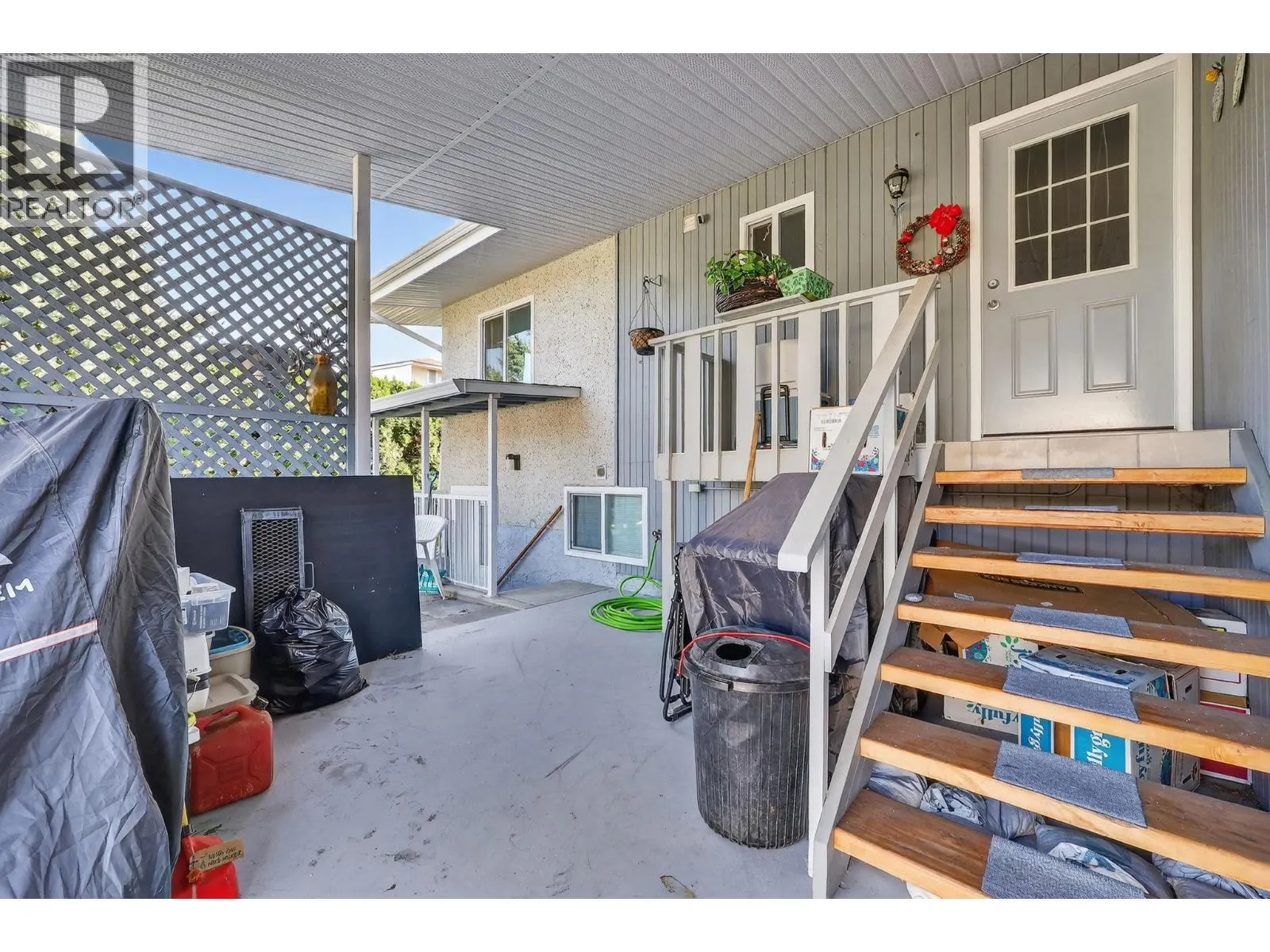 1060 Thompson Road
