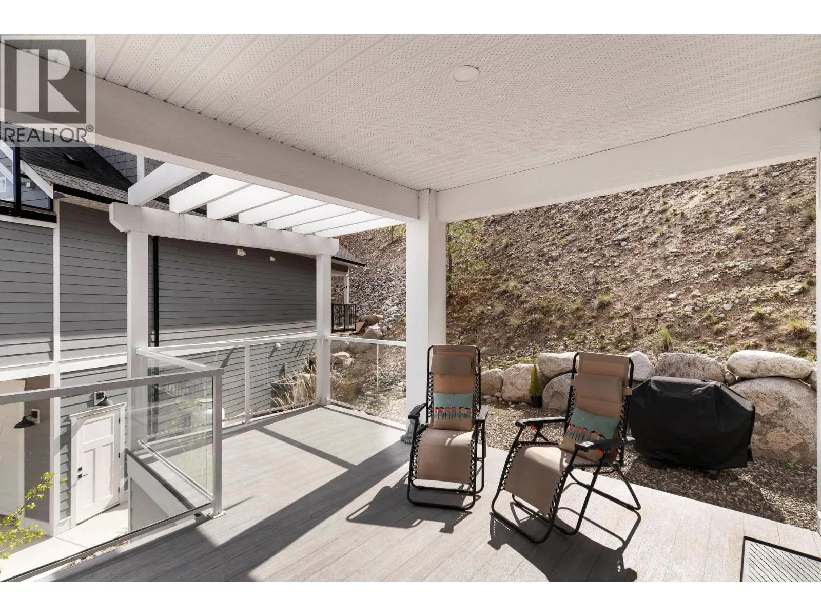 6749 La Palma Loop
