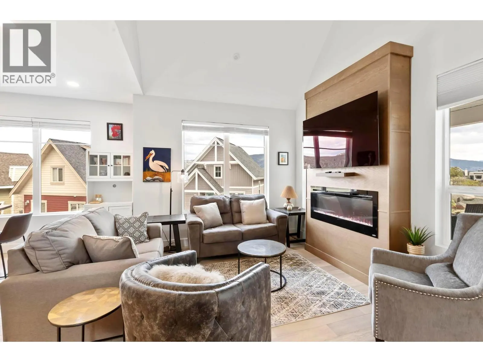 6749 La Palma Loop
