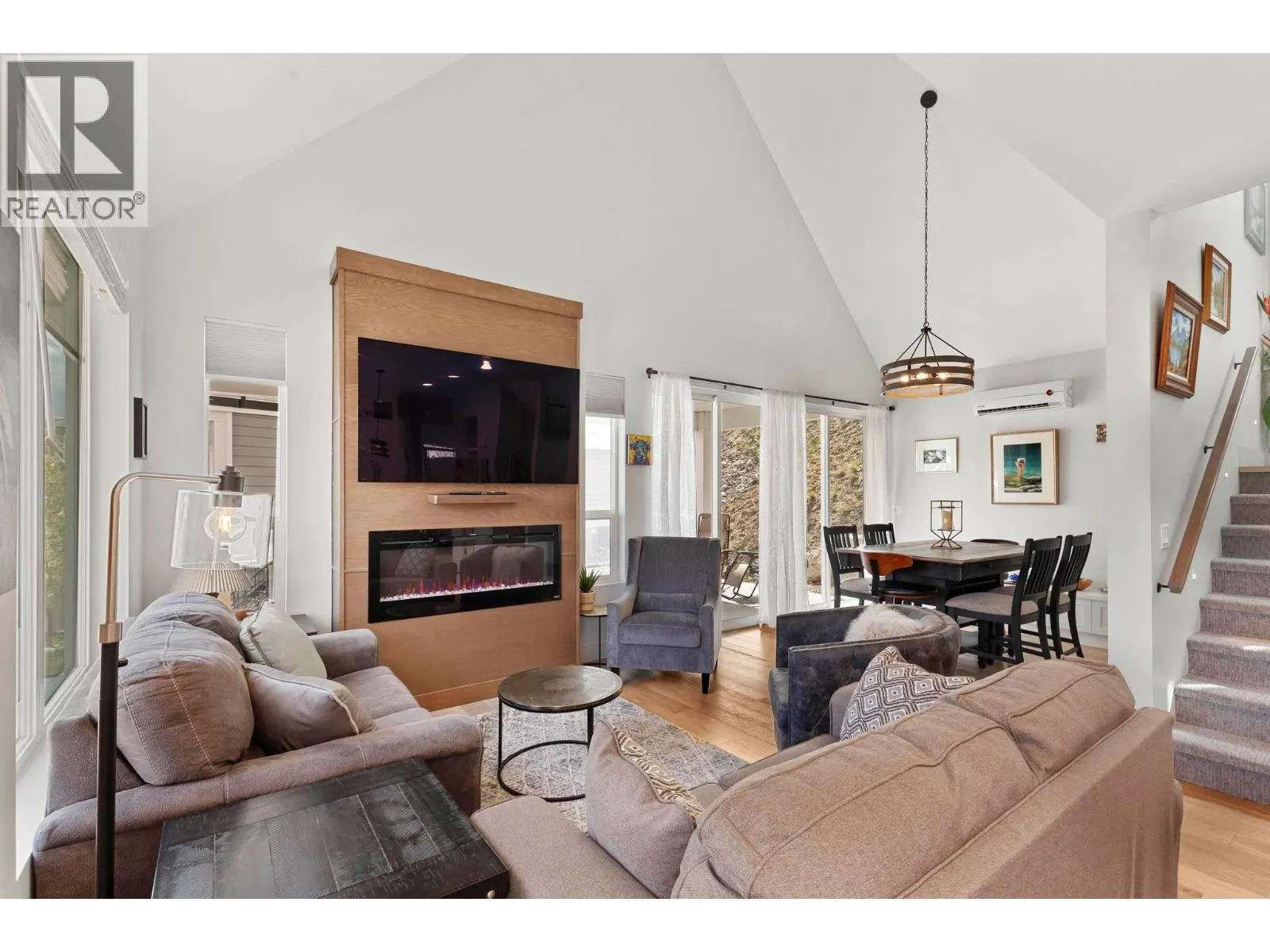 6749 La Palma Loop