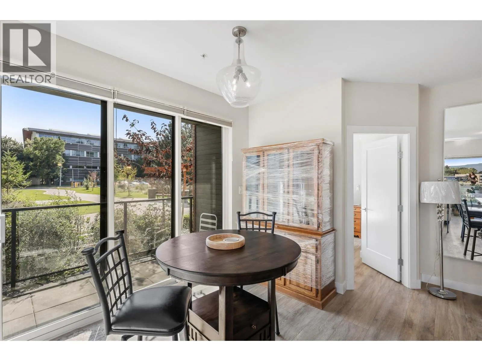 875 University Drive Unit# 103