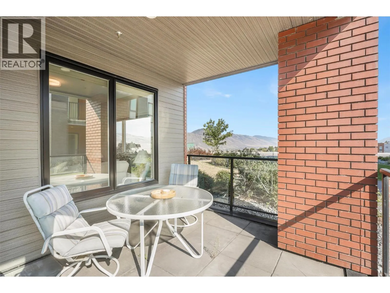875 University Drive Unit# 103