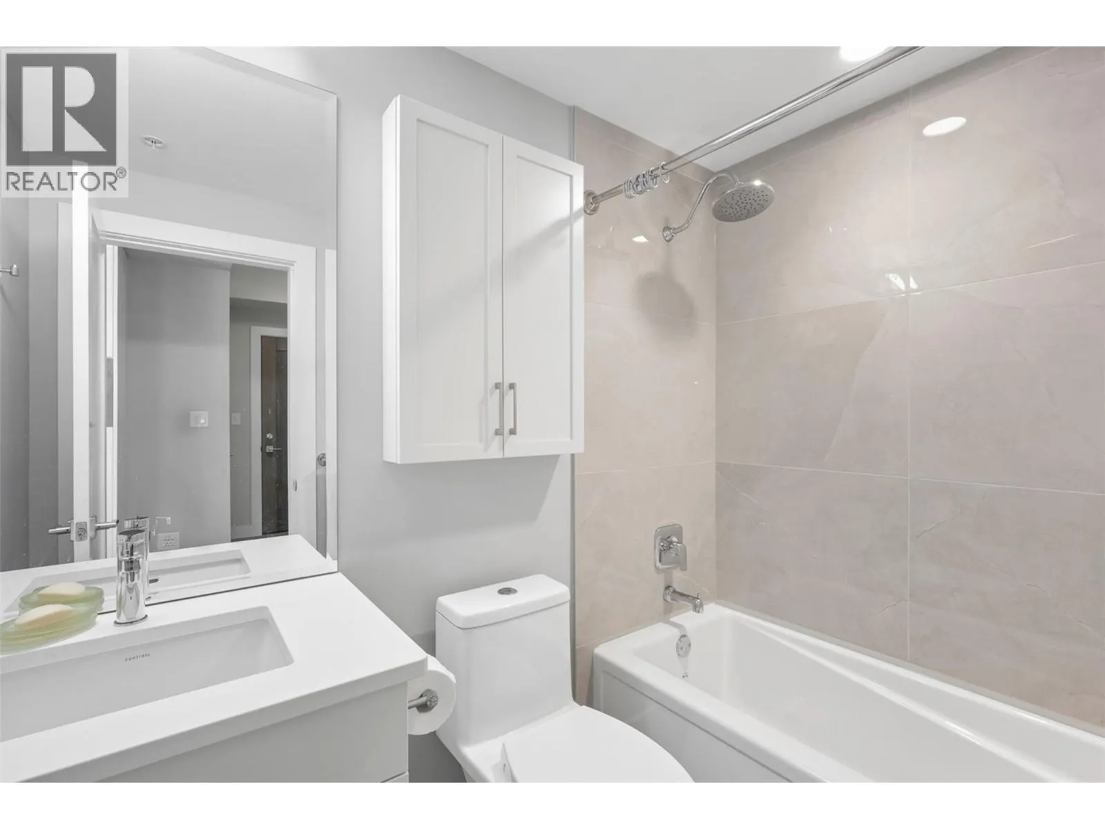 875 University Drive Unit# 103
