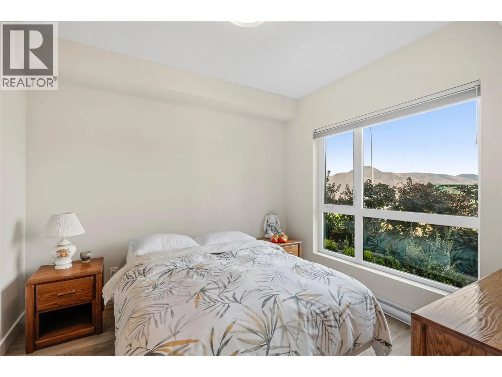 875 University Drive Unit# 103
