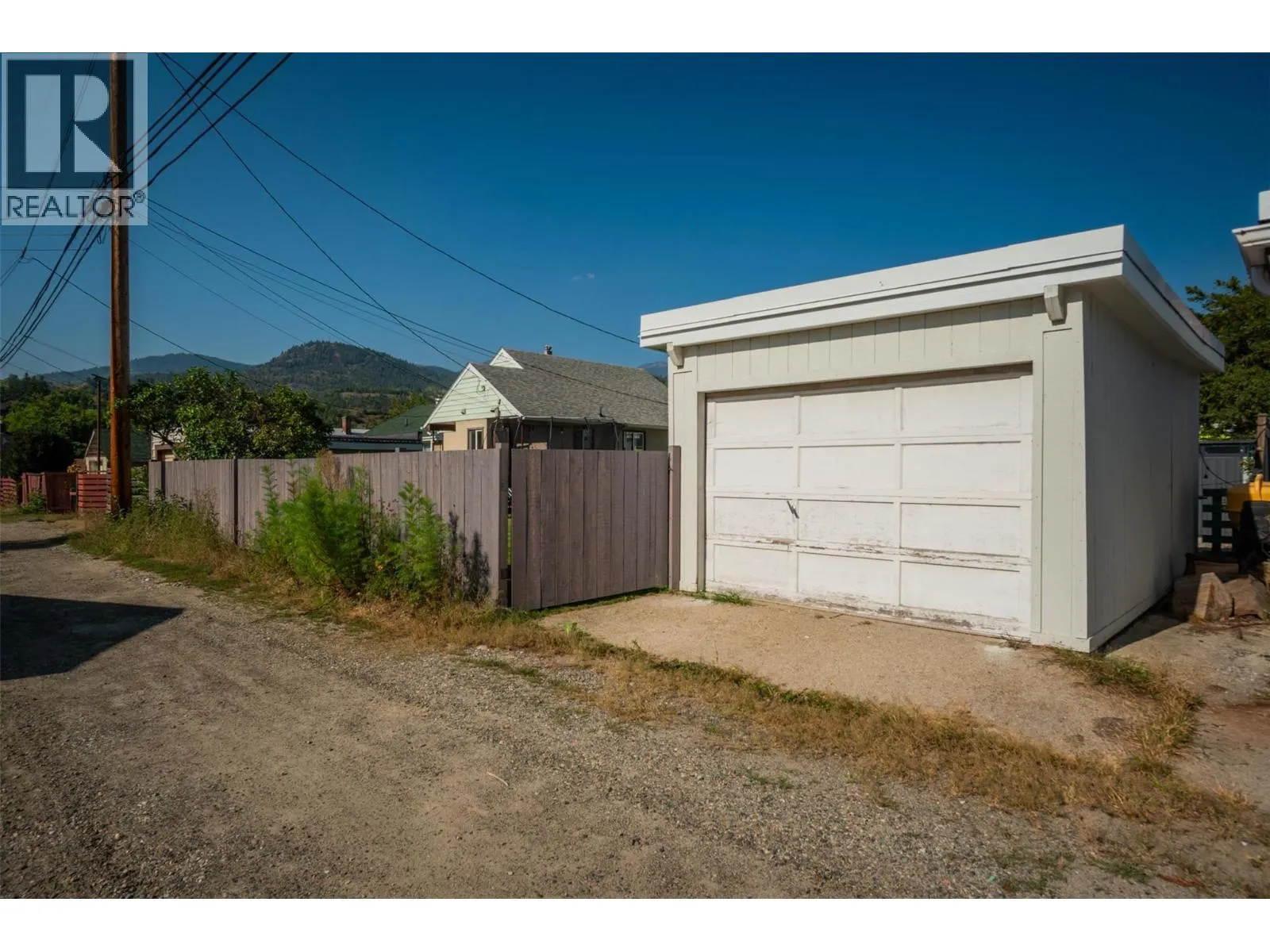 516 Portia Crescent