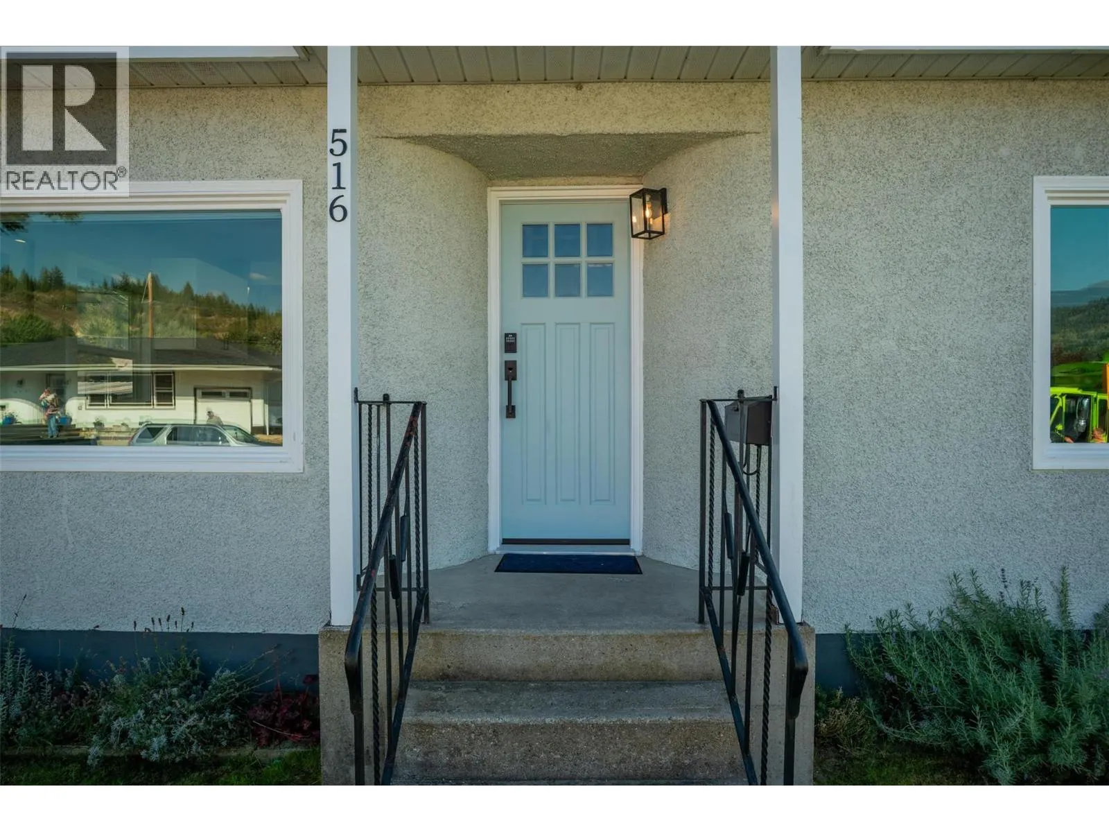 516 Portia Crescent