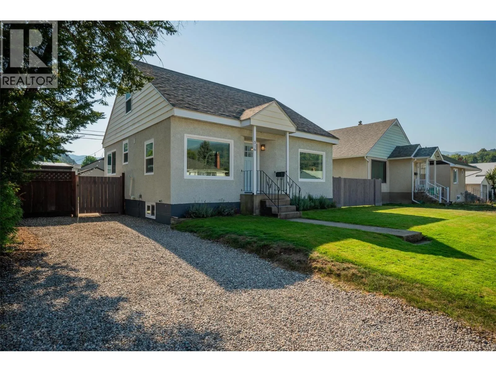 516 Portia Crescent