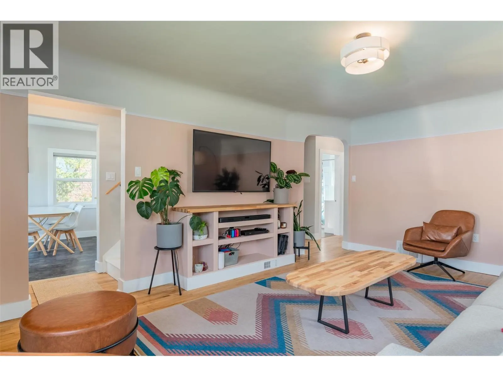 516 Portia Crescent