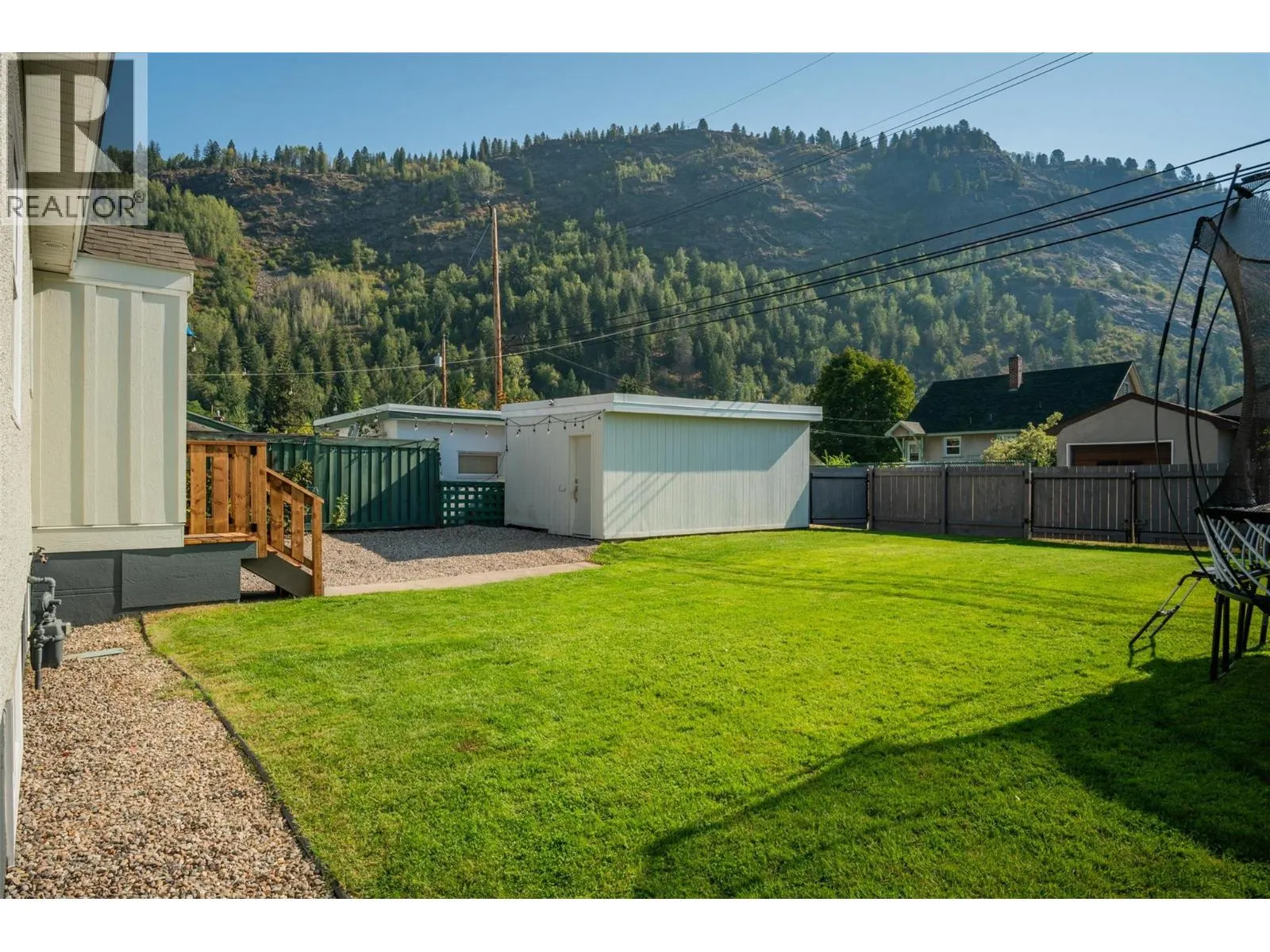 516 Portia Crescent