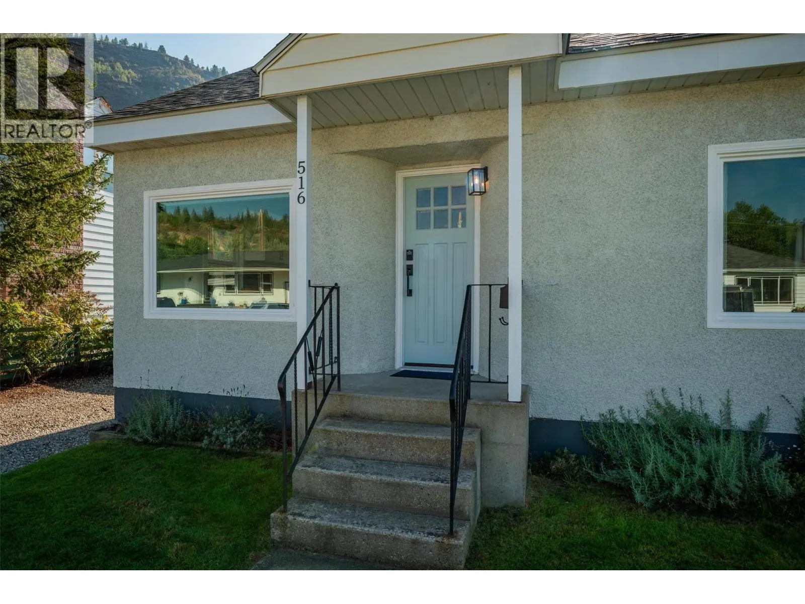 516 Portia Crescent