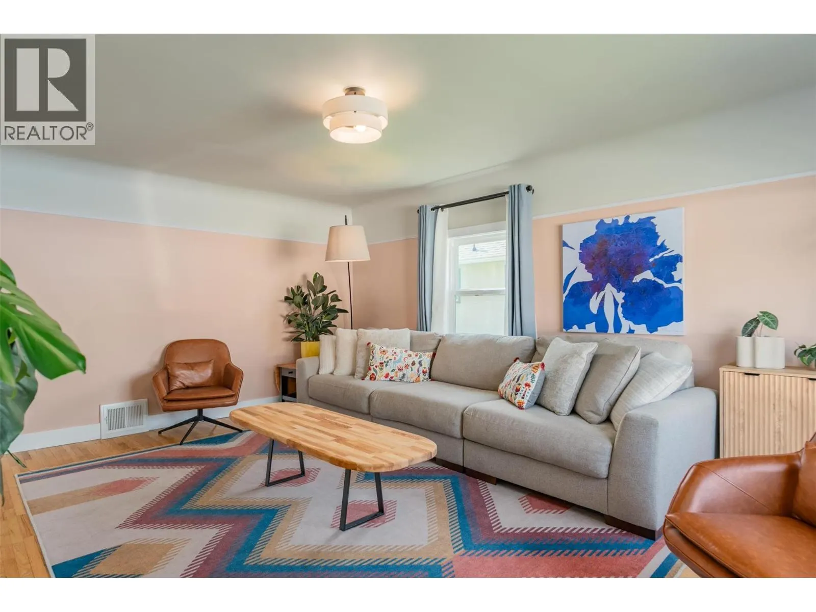 516 Portia Crescent