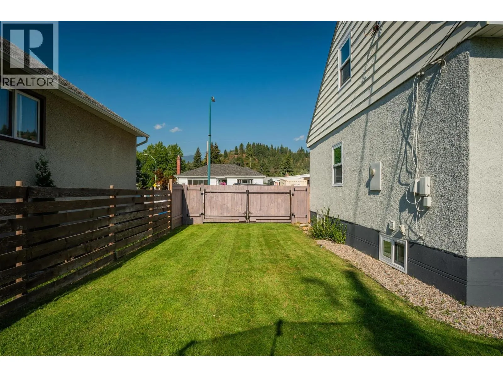 516 Portia Crescent