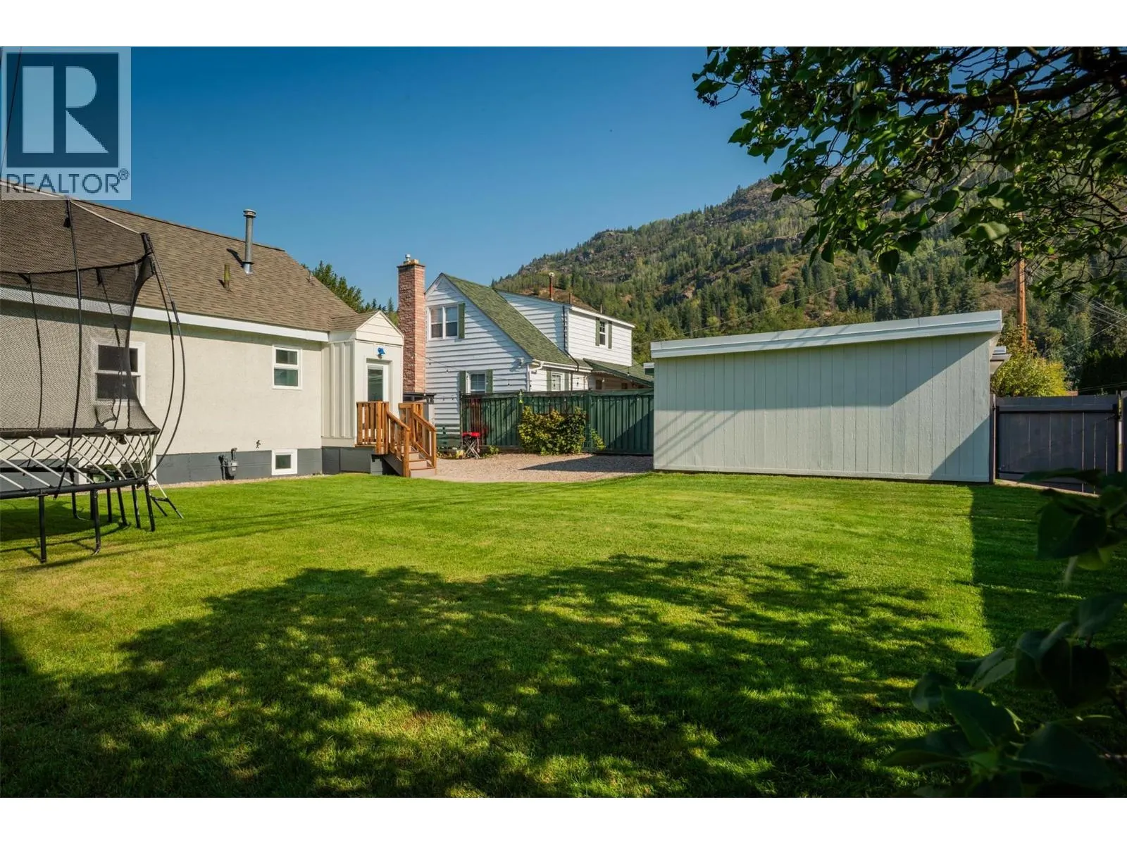 516 Portia Crescent