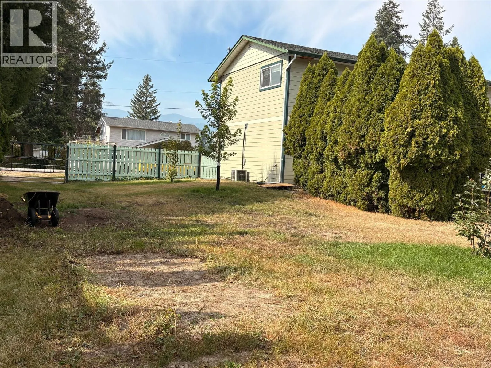 4636 Kivi Crescent Crescent