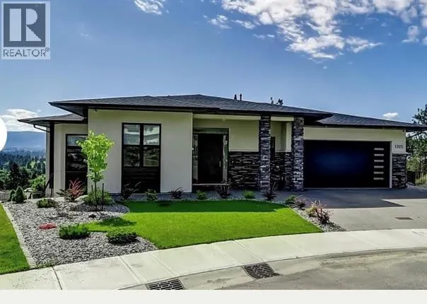 1325 Sladen Crescent