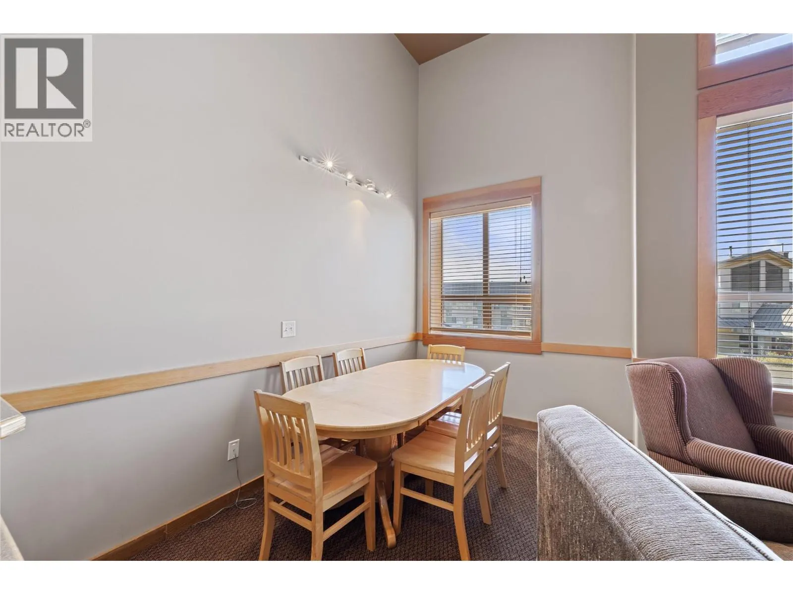 5335 Big White Road Unit# 206