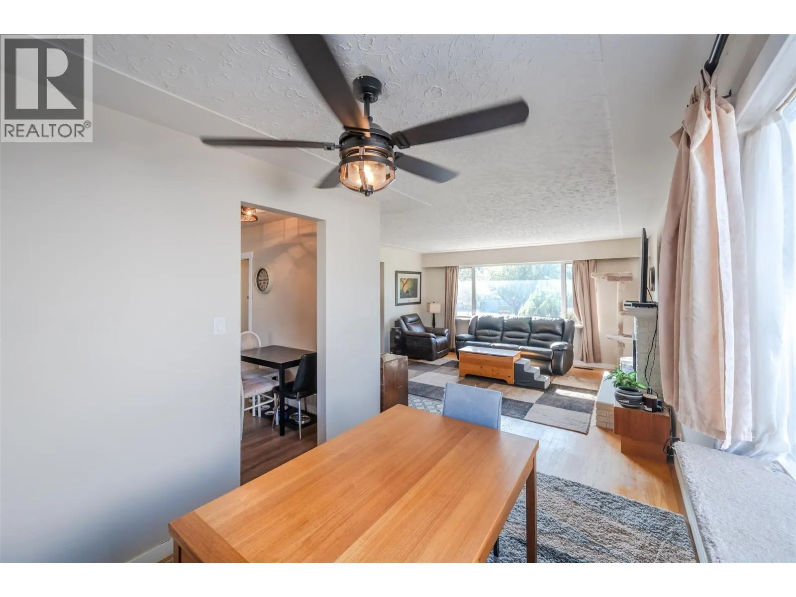 205 Manor Park Ave. Avenue