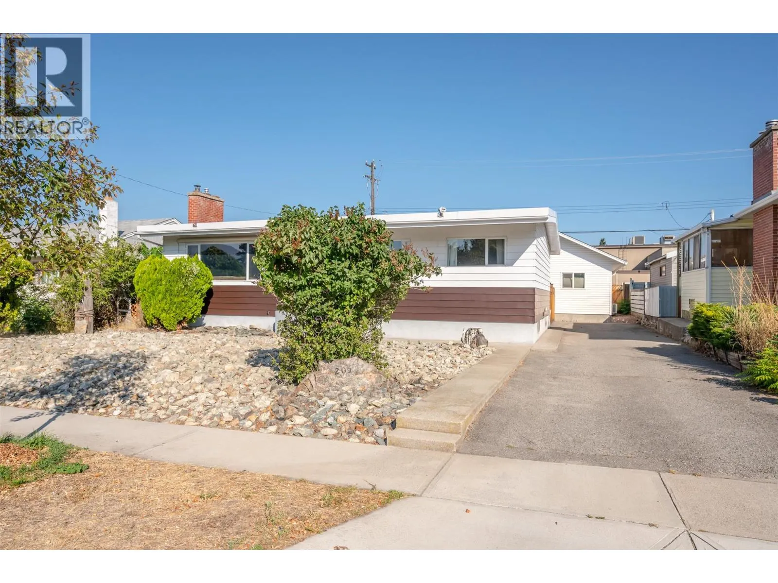 205 Manor Park Ave. Avenue