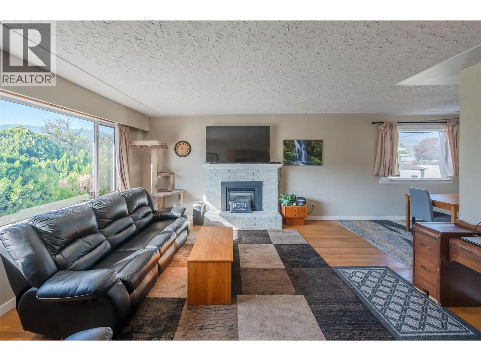 205 Manor Park Ave. Avenue