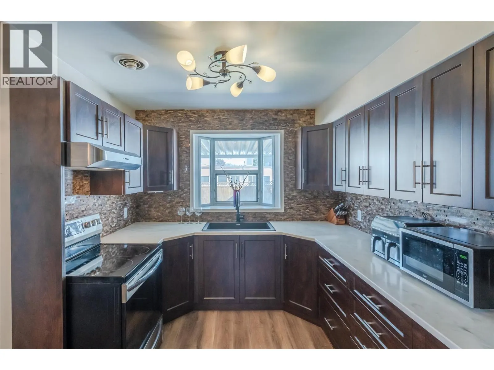 205 Manor Park Ave. Avenue