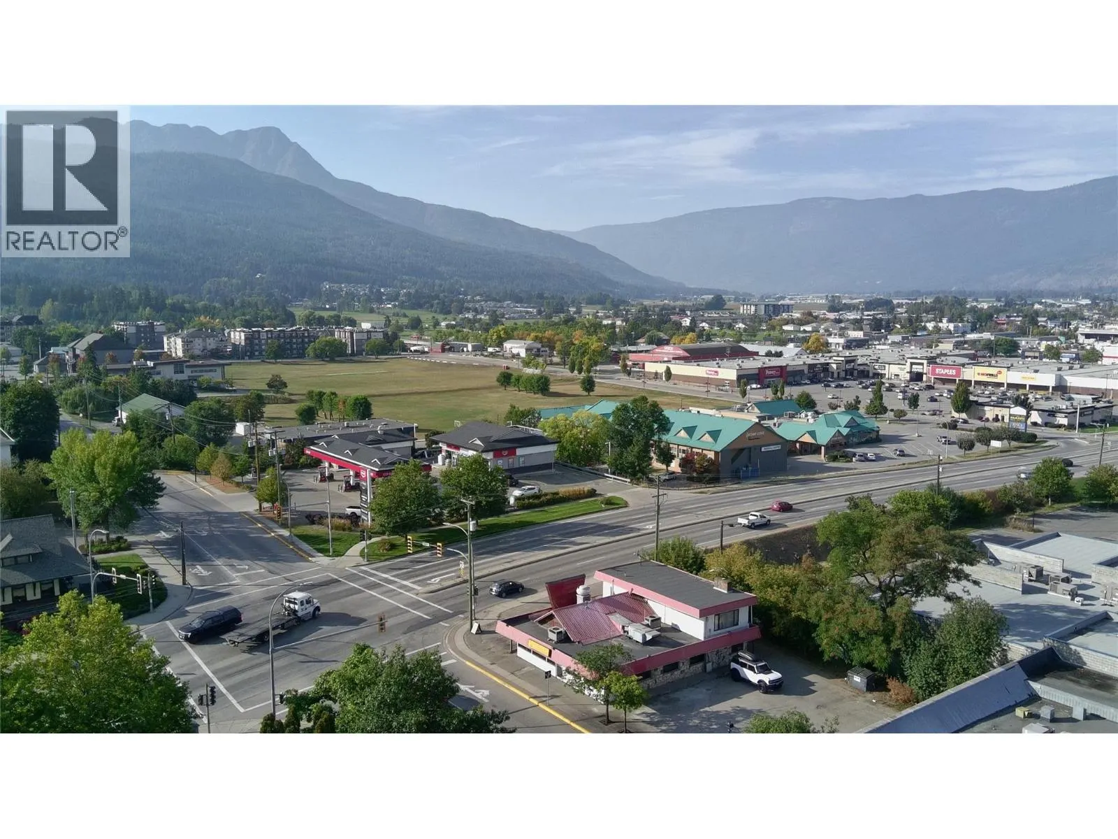 21 & 61 Shuswap Street NW