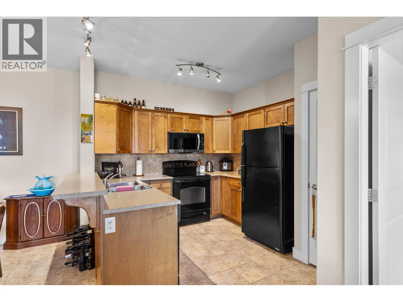 2551 Shoreline Drive Unit# 408