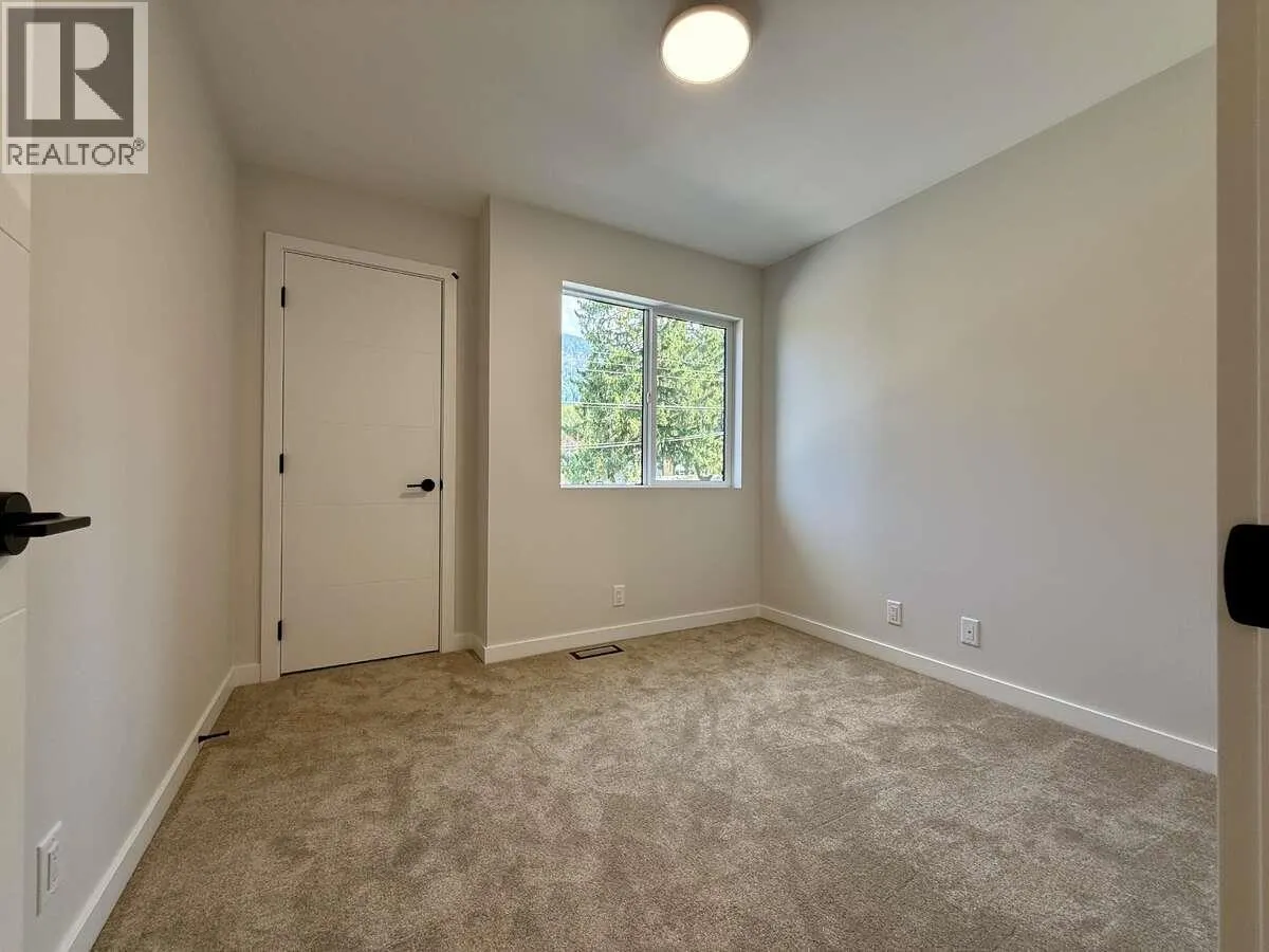 1906 Silver King Road