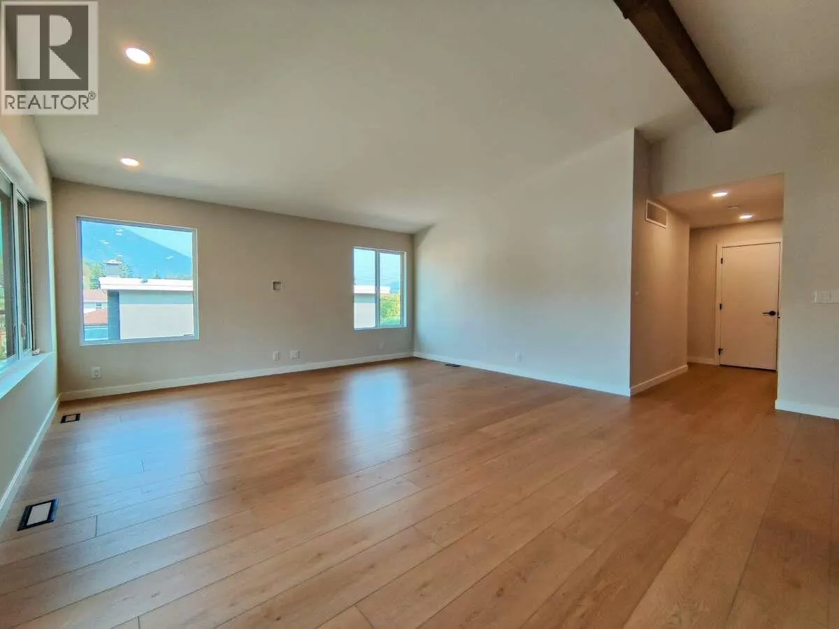 1906 Silver King Road