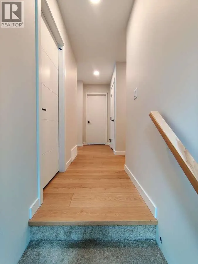 1906 Silver King Road