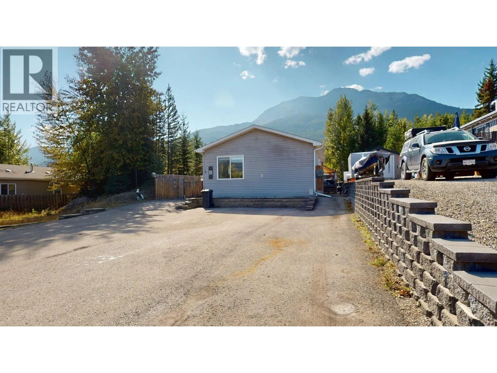 9 Deerborne Drive
