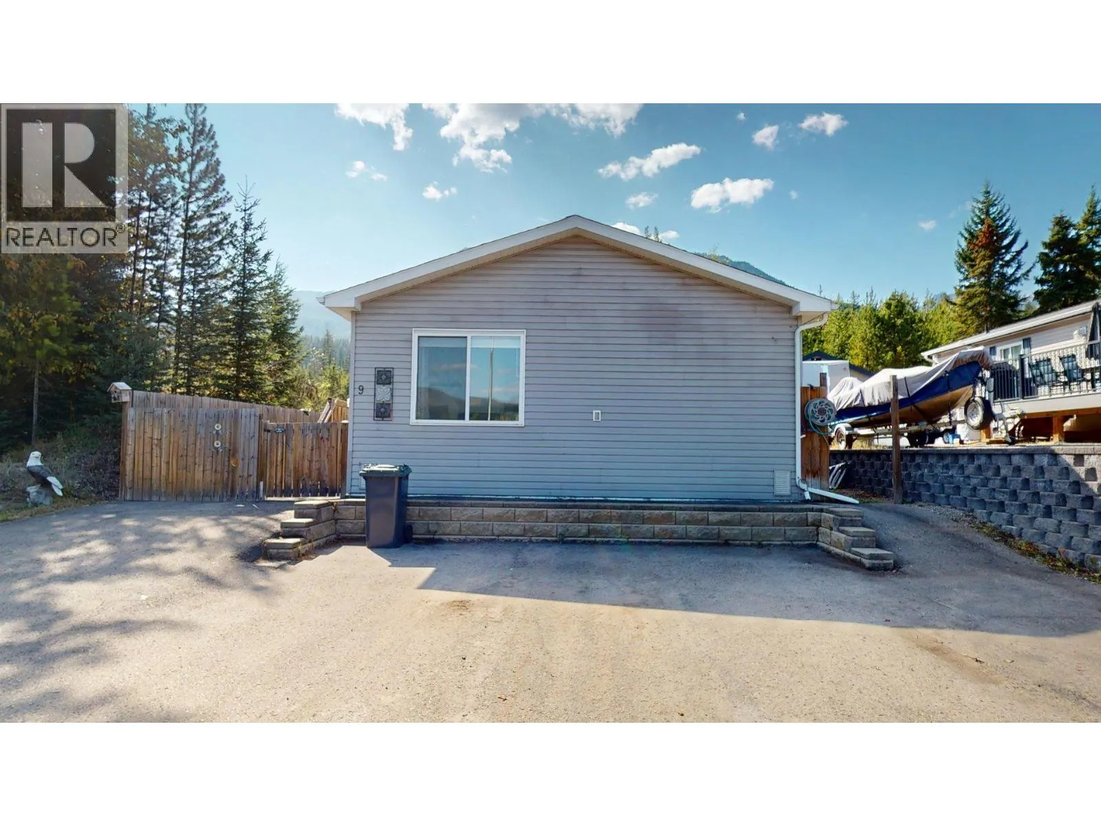 9 Deerborne Drive