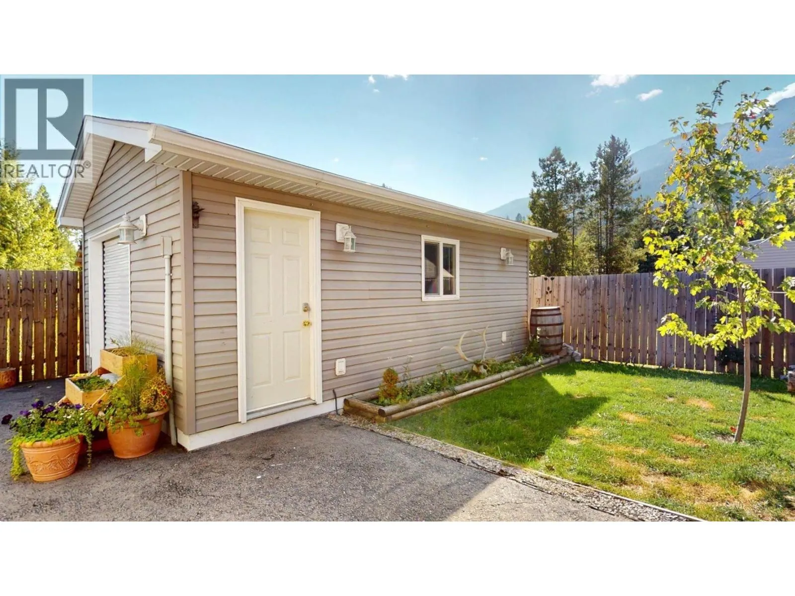 9 Deerborne Drive