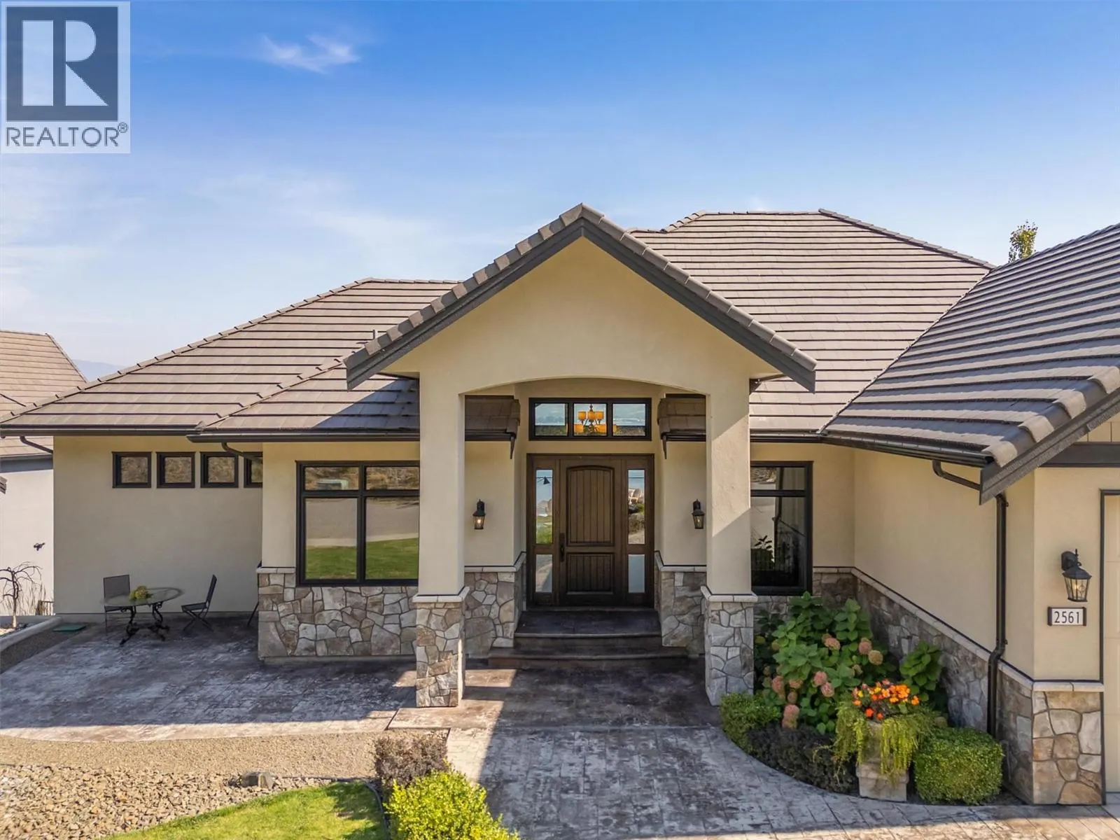 2561 Casa Palmero Drive