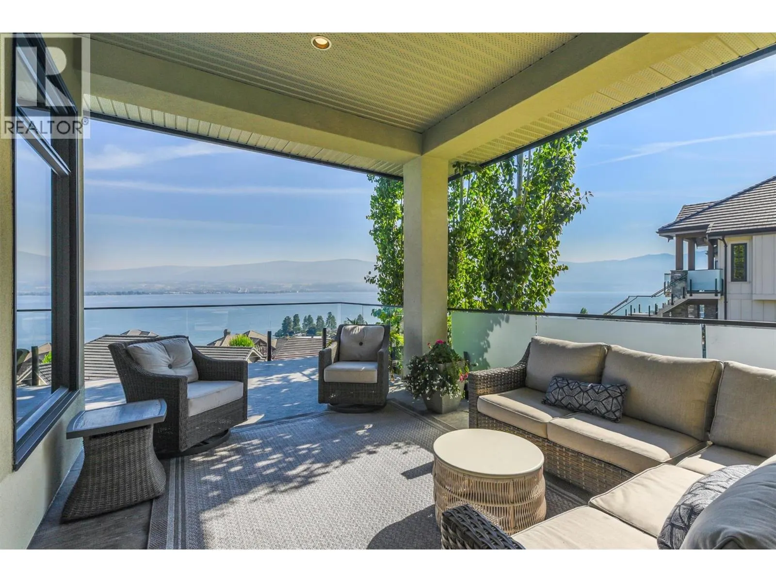 2561 Casa Palmero Drive