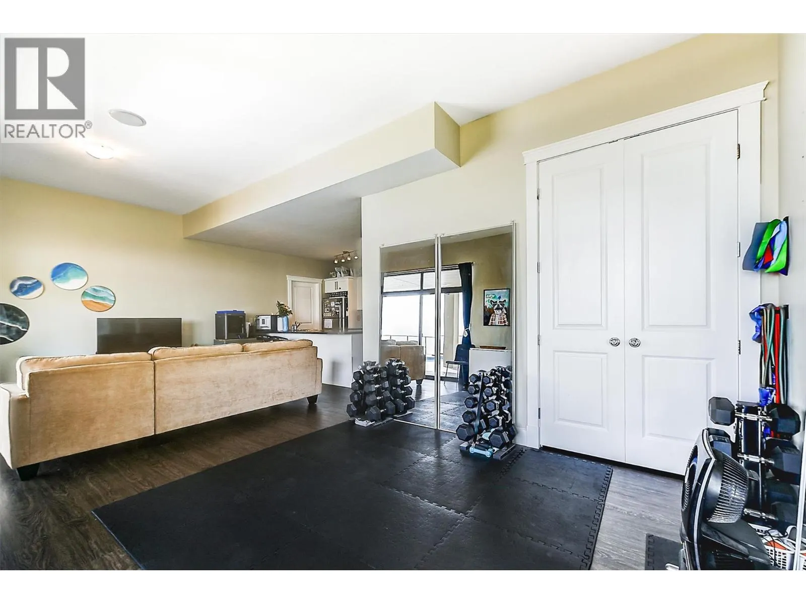 2561 Casa Palmero Drive