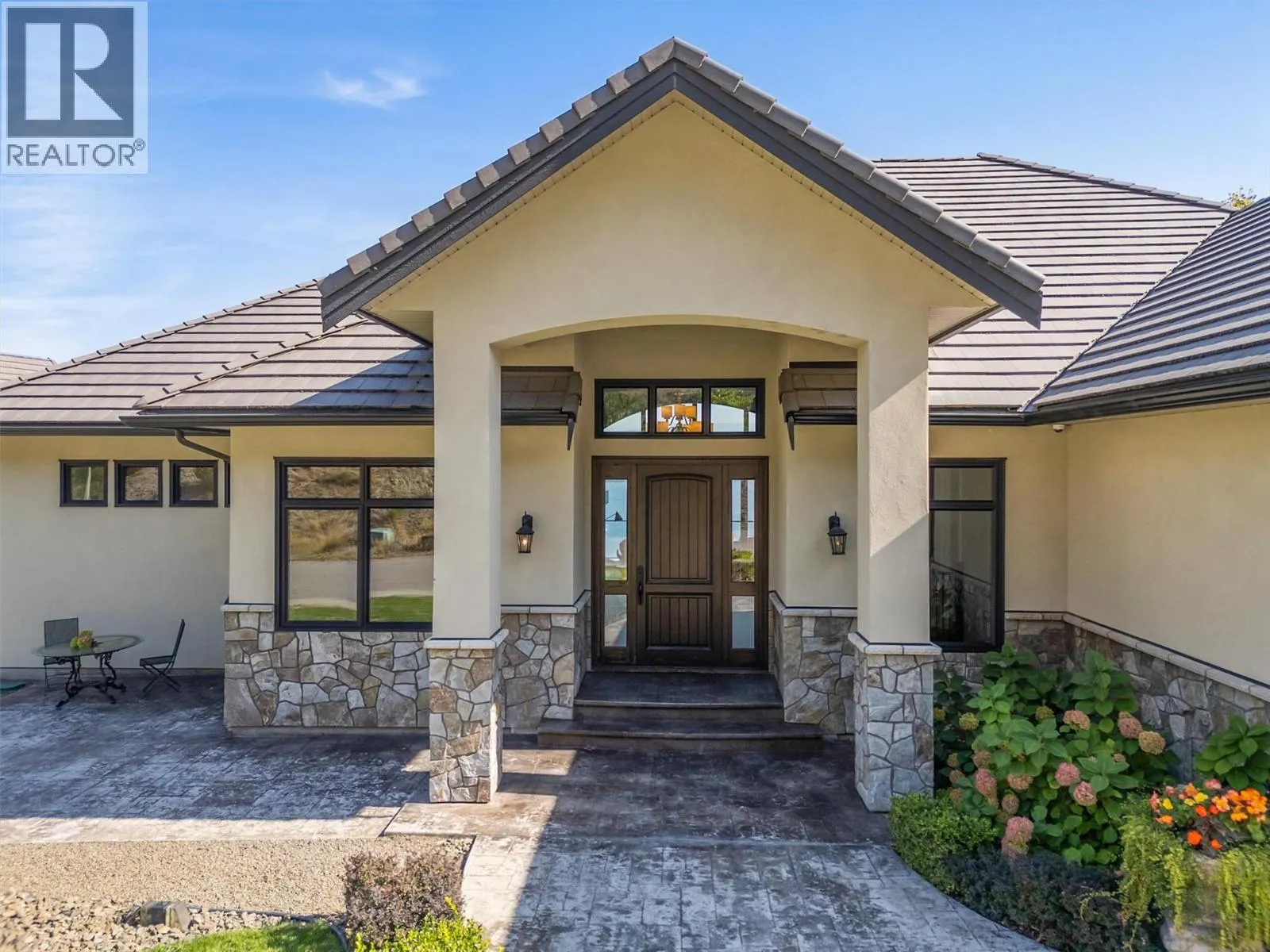 2561 Casa Palmero Drive