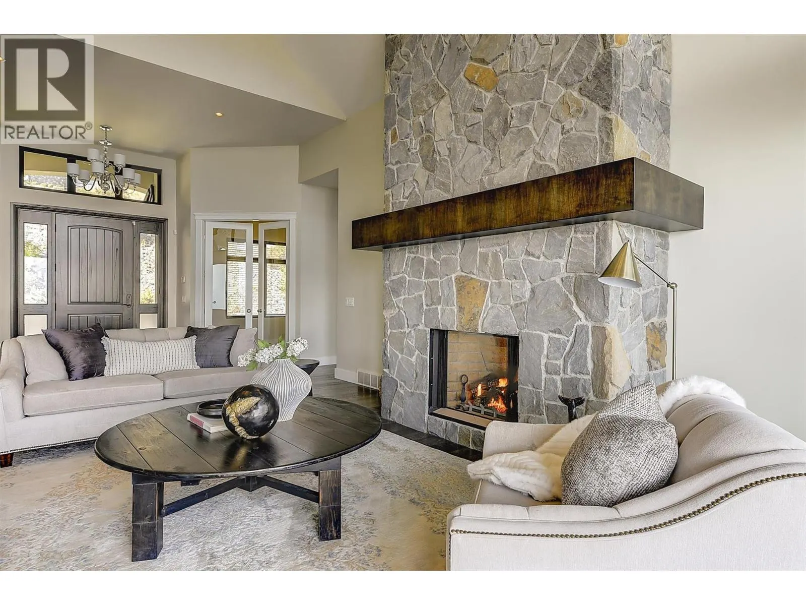 2561 Casa Palmero Drive