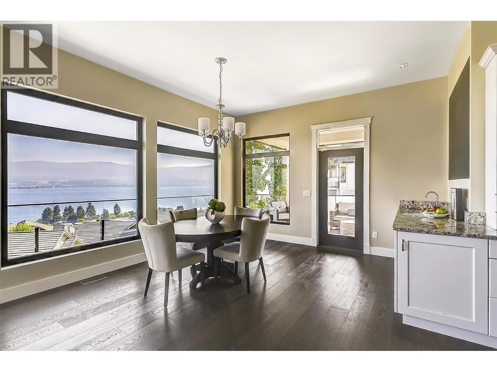 2561 Casa Palmero Drive