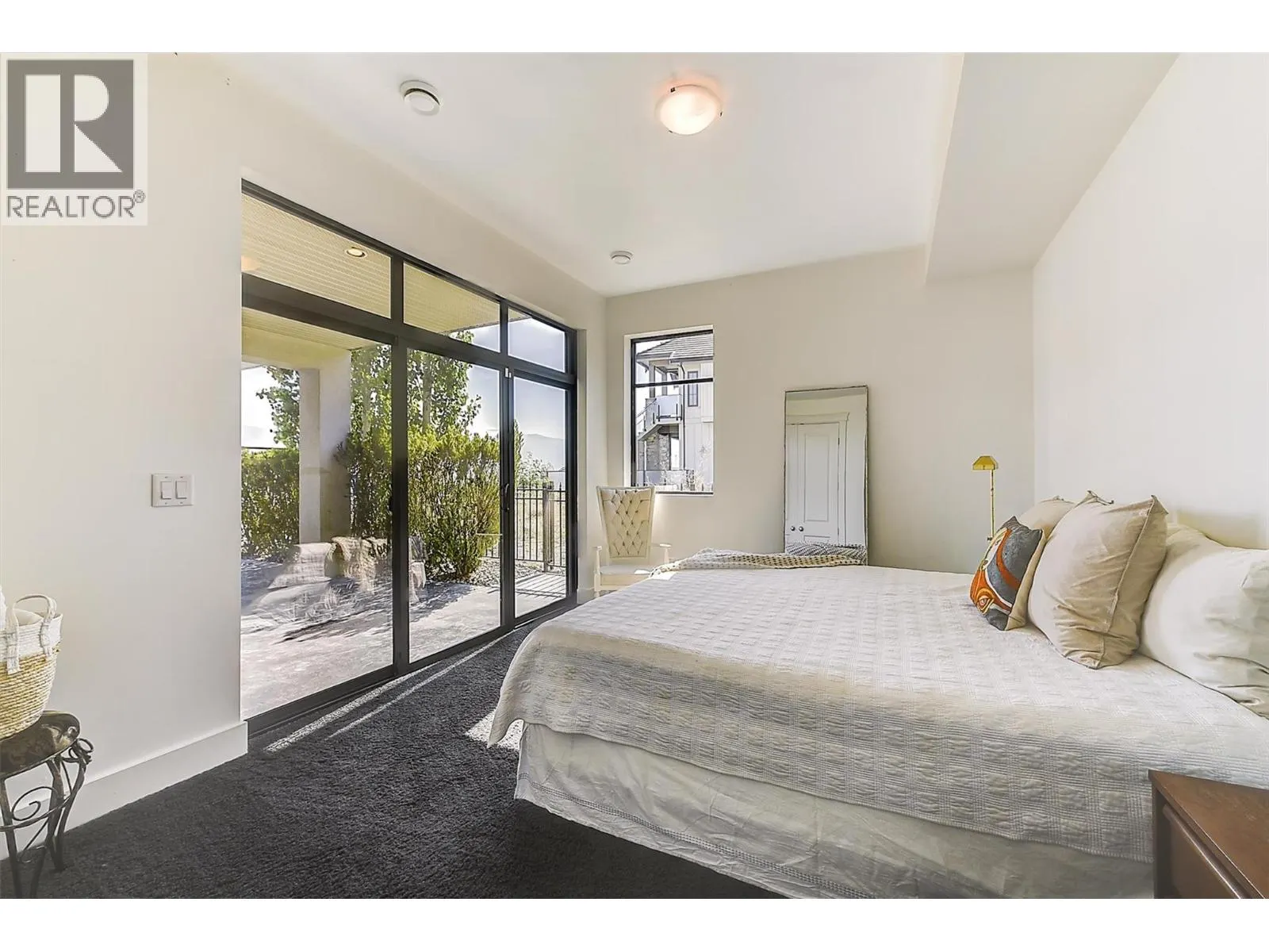 2561 Casa Palmero Drive