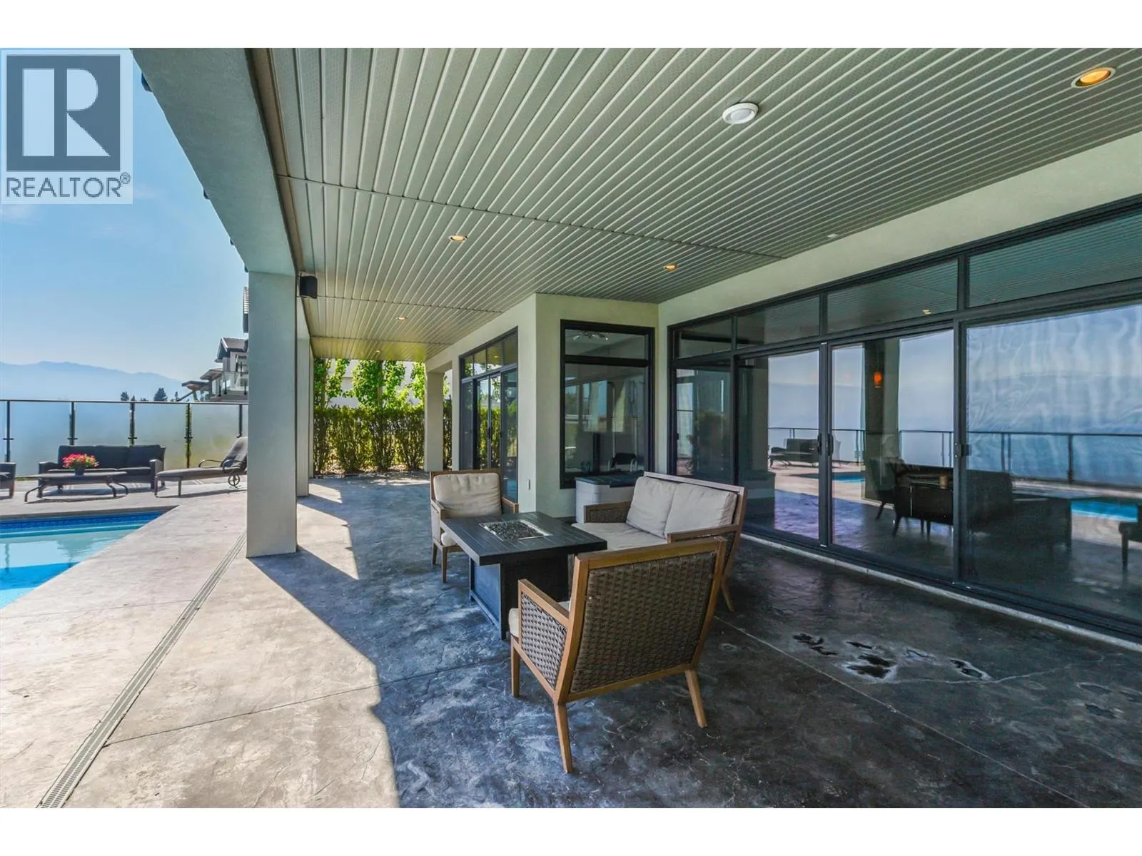 2561 Casa Palmero Drive