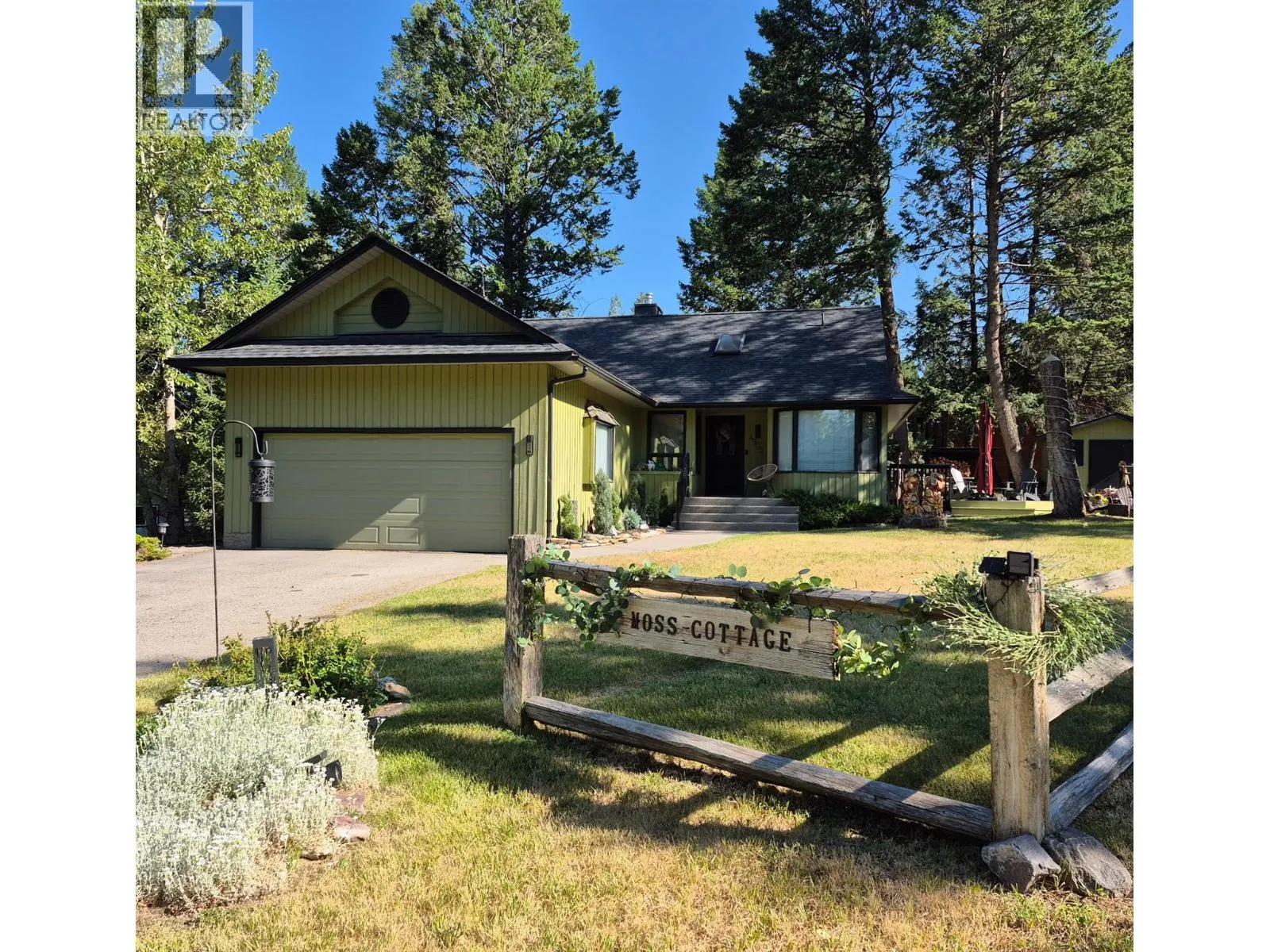4905 MEADOWS Crescent