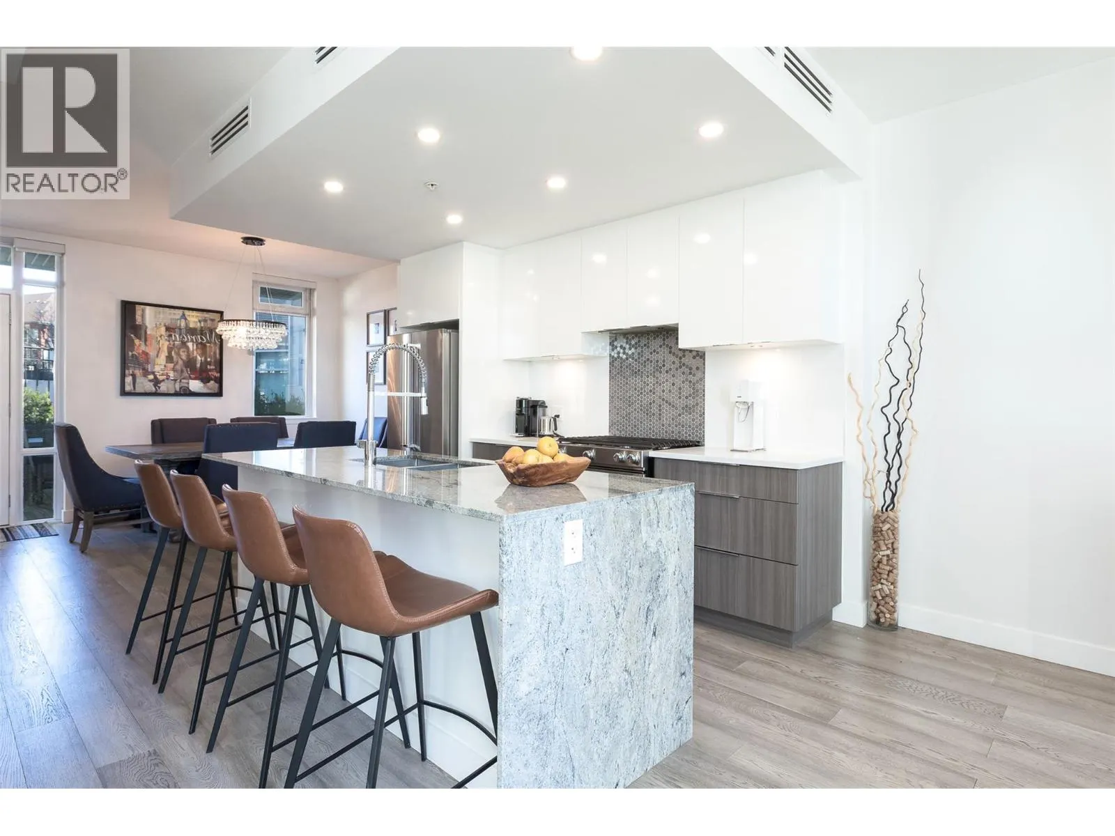 1151 Sunset Drive Unit# 103