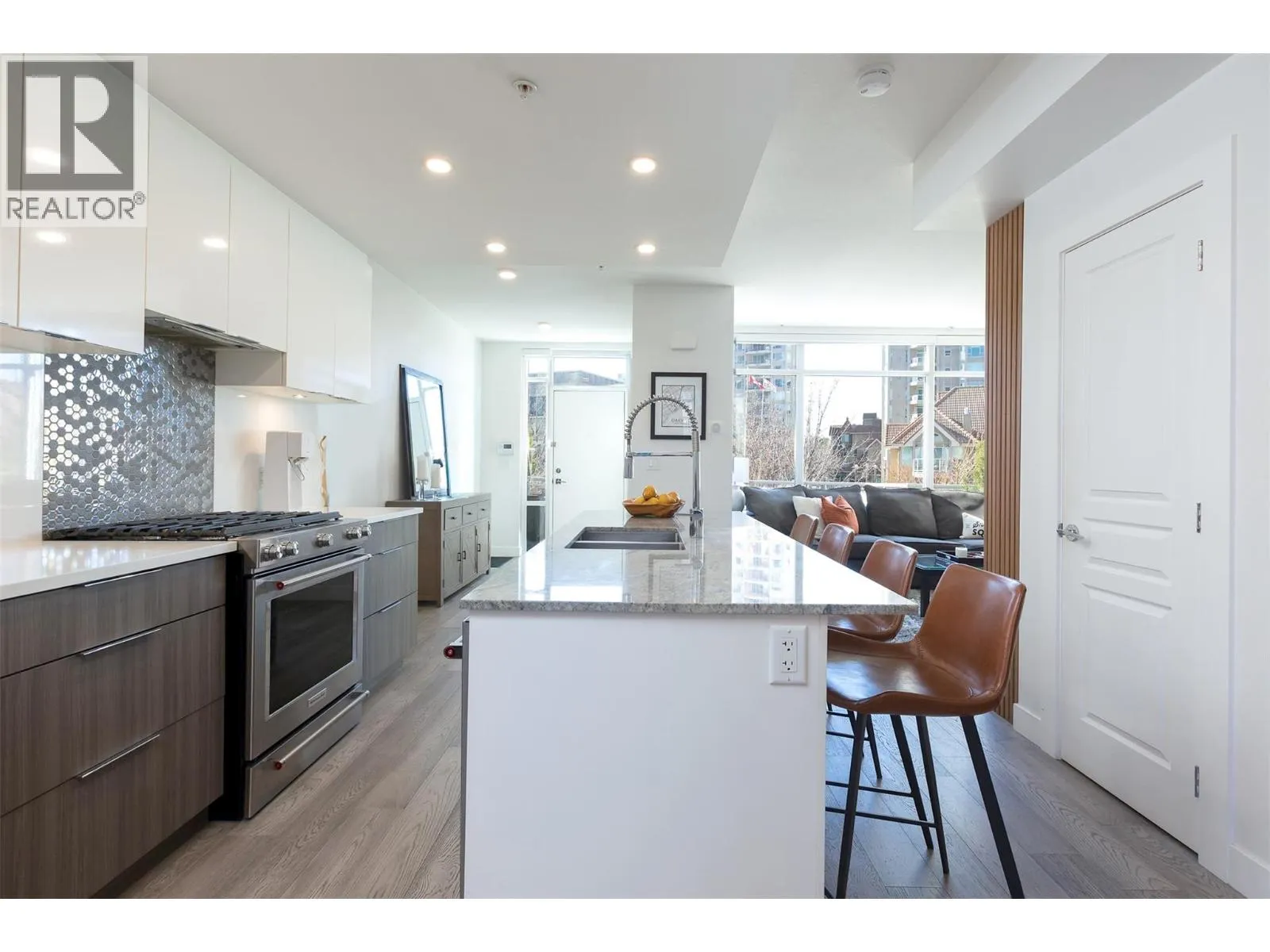 1151 Sunset Drive Unit# 103