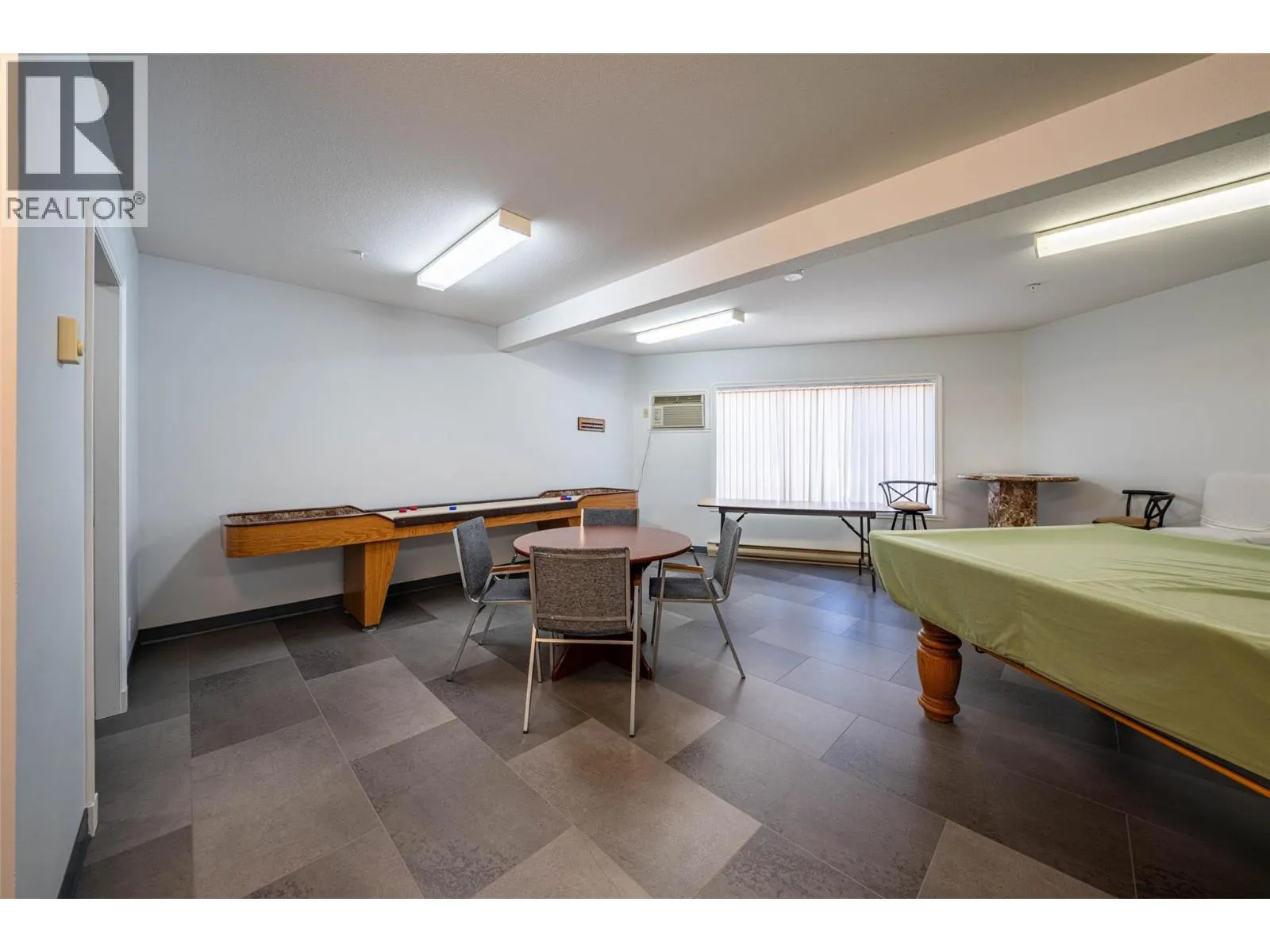 6805 COTTONWOOD Drive Unit# 300