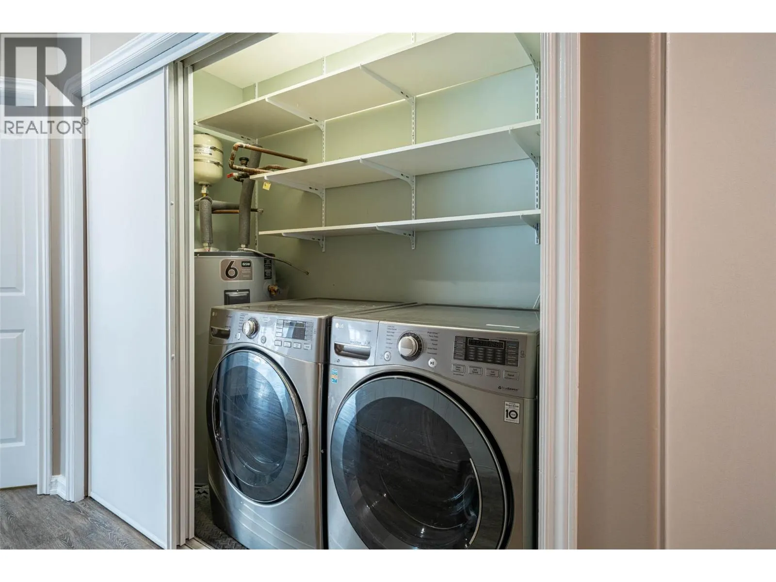 6805 COTTONWOOD Drive Unit# 300
