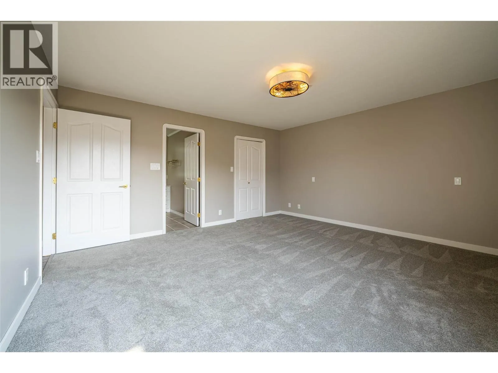 6805 COTTONWOOD Drive Unit# 300