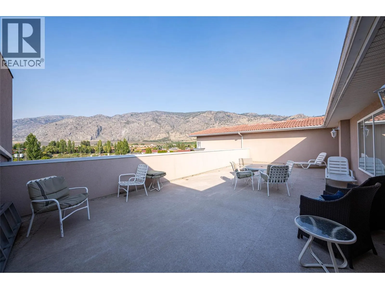 6805 COTTONWOOD Drive Unit# 300