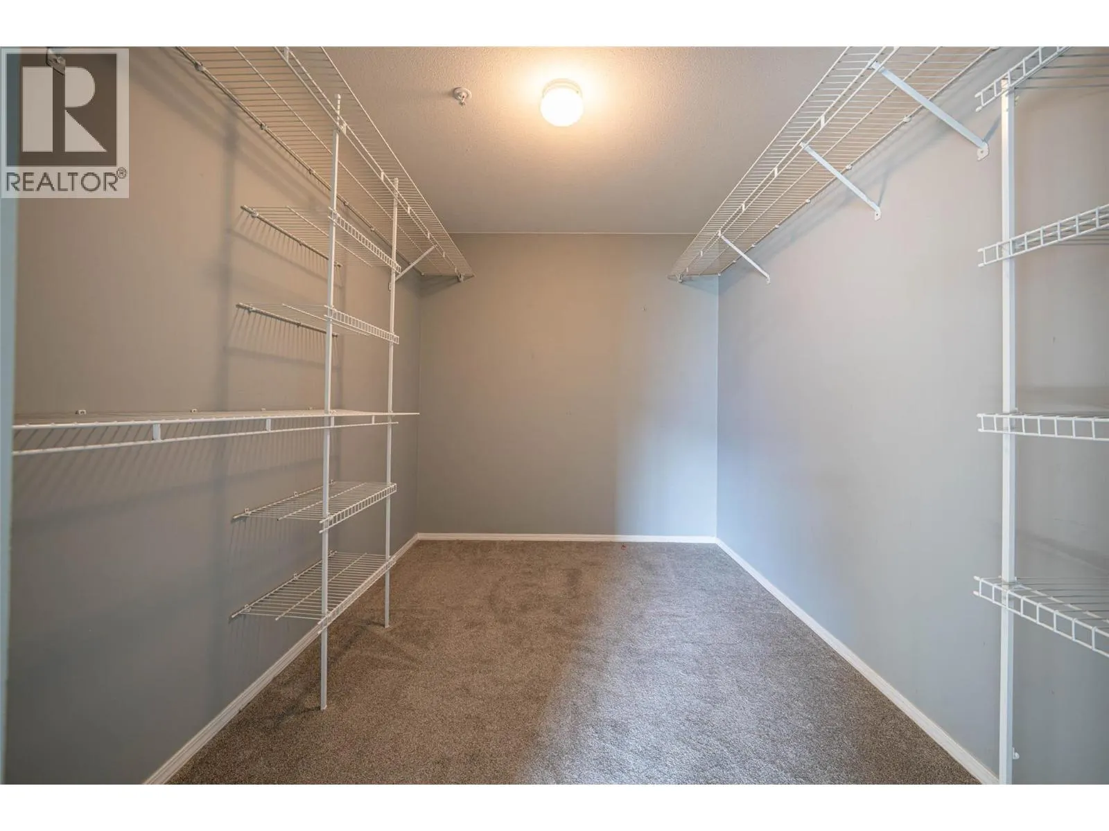 6805 COTTONWOOD Drive Unit# 300