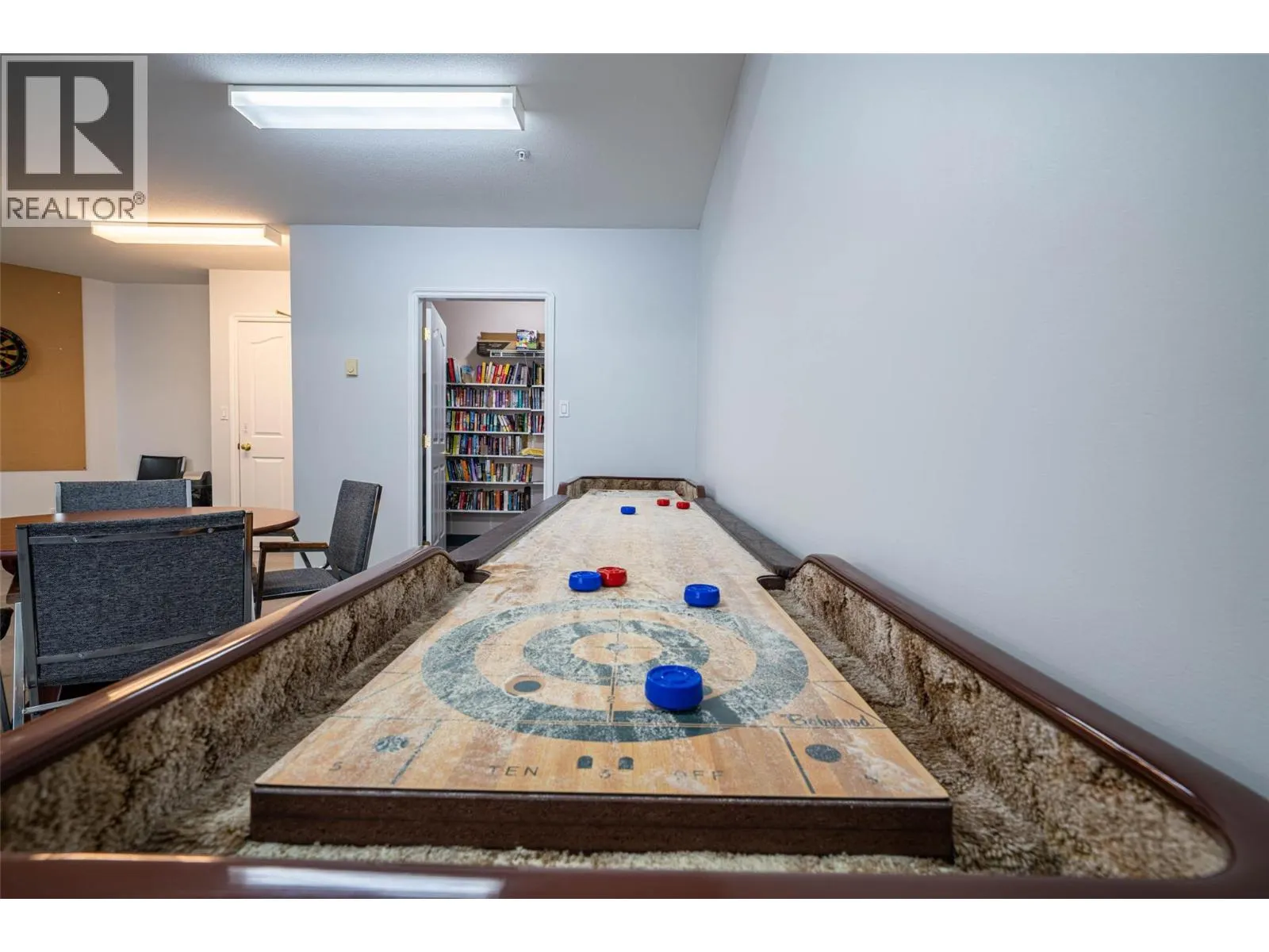6805 COTTONWOOD Drive Unit# 300